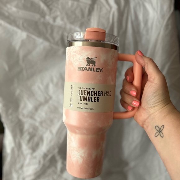 *LIMITED EDITION* Stanley 40oz Stainless Steel Adventure Quencher Peach Tie Dye - Picture 1 of 7